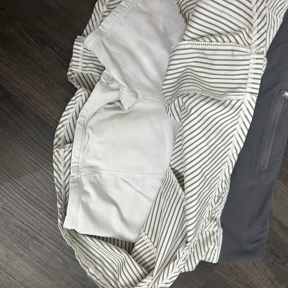 Lululemon tennis skirt with shorts inside - Picture 3 of 3